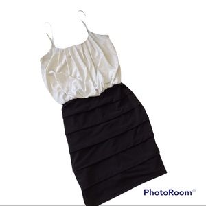 Metallic Silver White & Black Dress Size S